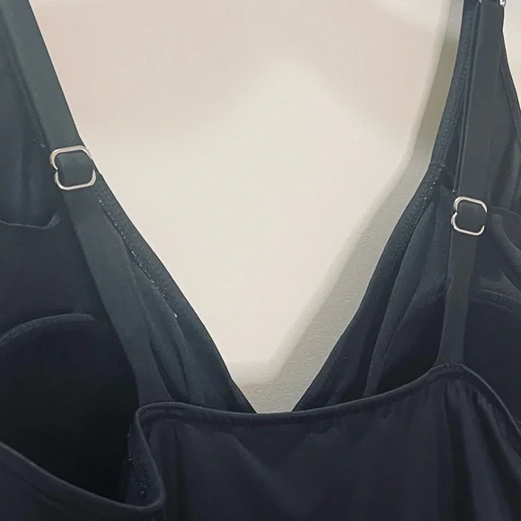 Swim Solutions Black One-Piece Shaping Swimsuit Ruched Size 18 - Picture 8 of 10